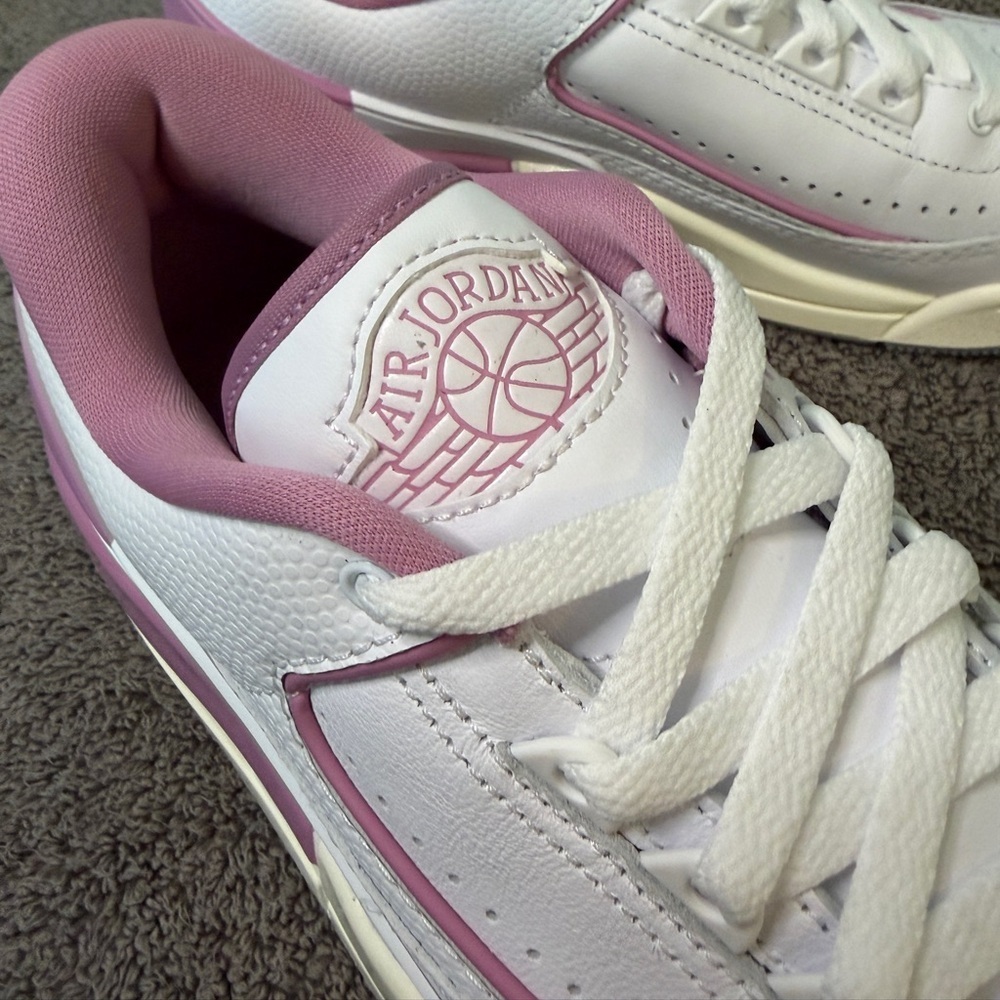 Jordan 2/3
Brand new
Womens - Picture 2 of 7